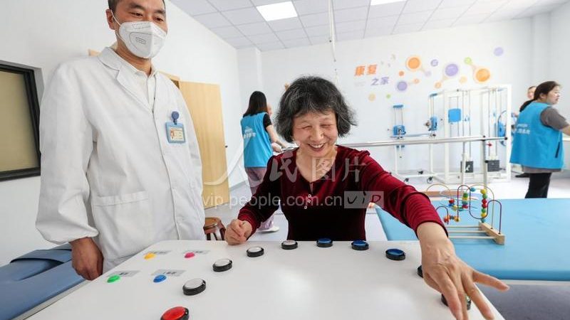 失能老人护理：揭秘价格背后的秘密**