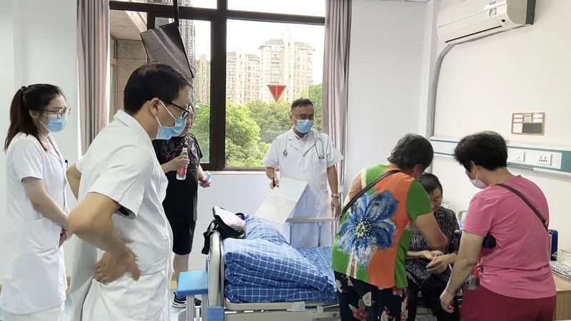 电动护理床：尺寸、规格与型号全解析