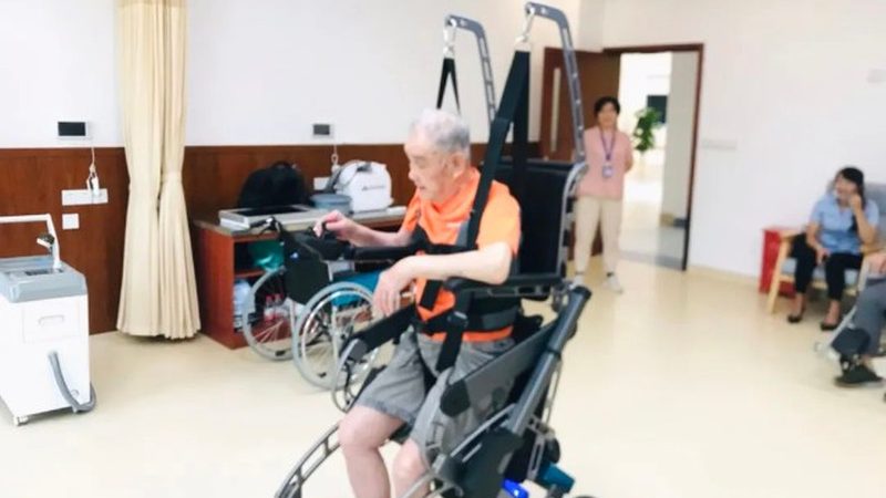 社区居家养老，如何选择合适的加盟中心？**